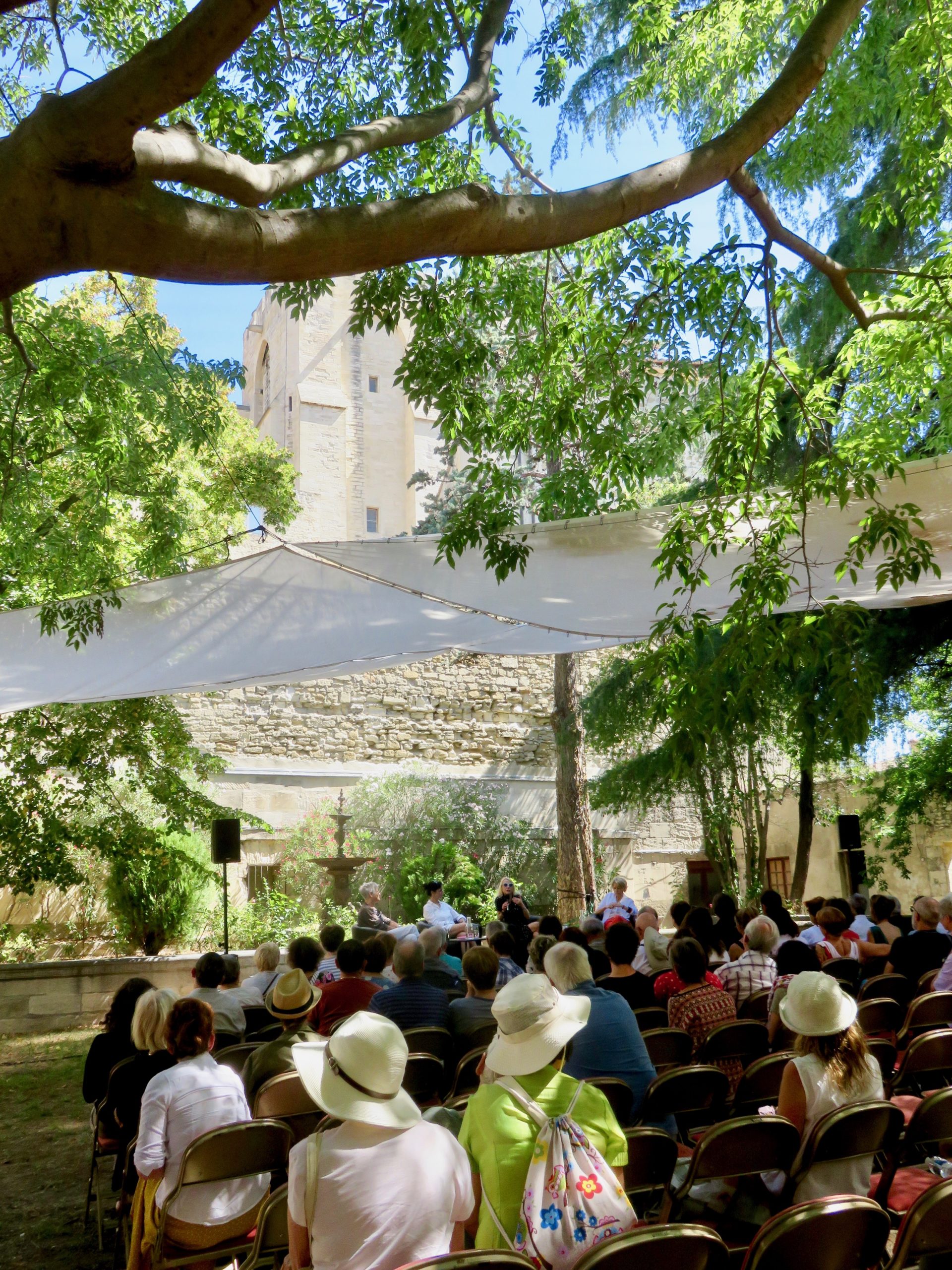 Agnes Au Jardin Maison Jean Vilar